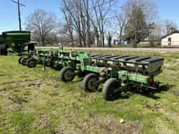 2000 John Deere 1720 Image