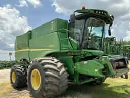 2012 John Deere S680 Image