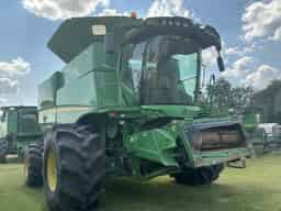 2013 John Deere S680 Image