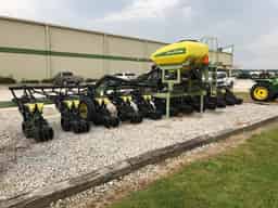 2017 John Deere 1720 Image