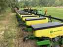 2022 John Deere 1725