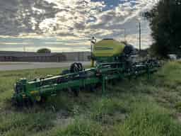 2019 John Deere 1725 Twin Row Image