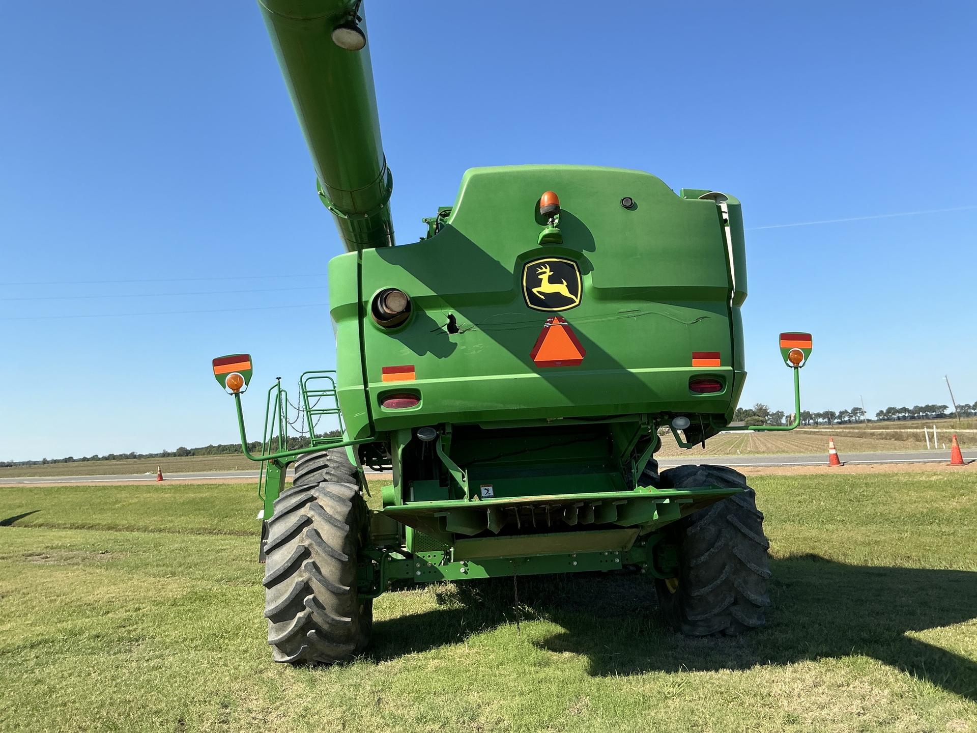 2013 John Deere S690