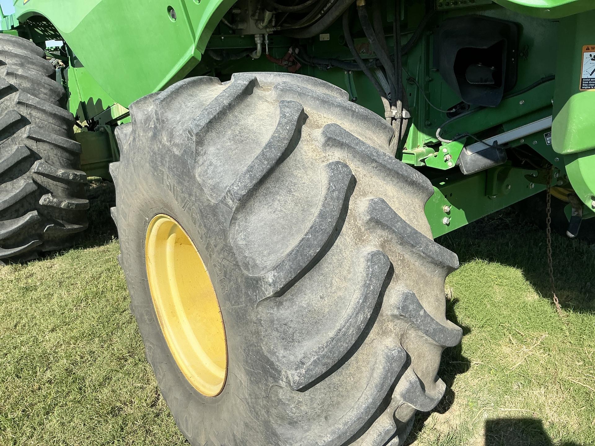 2013 John Deere S690