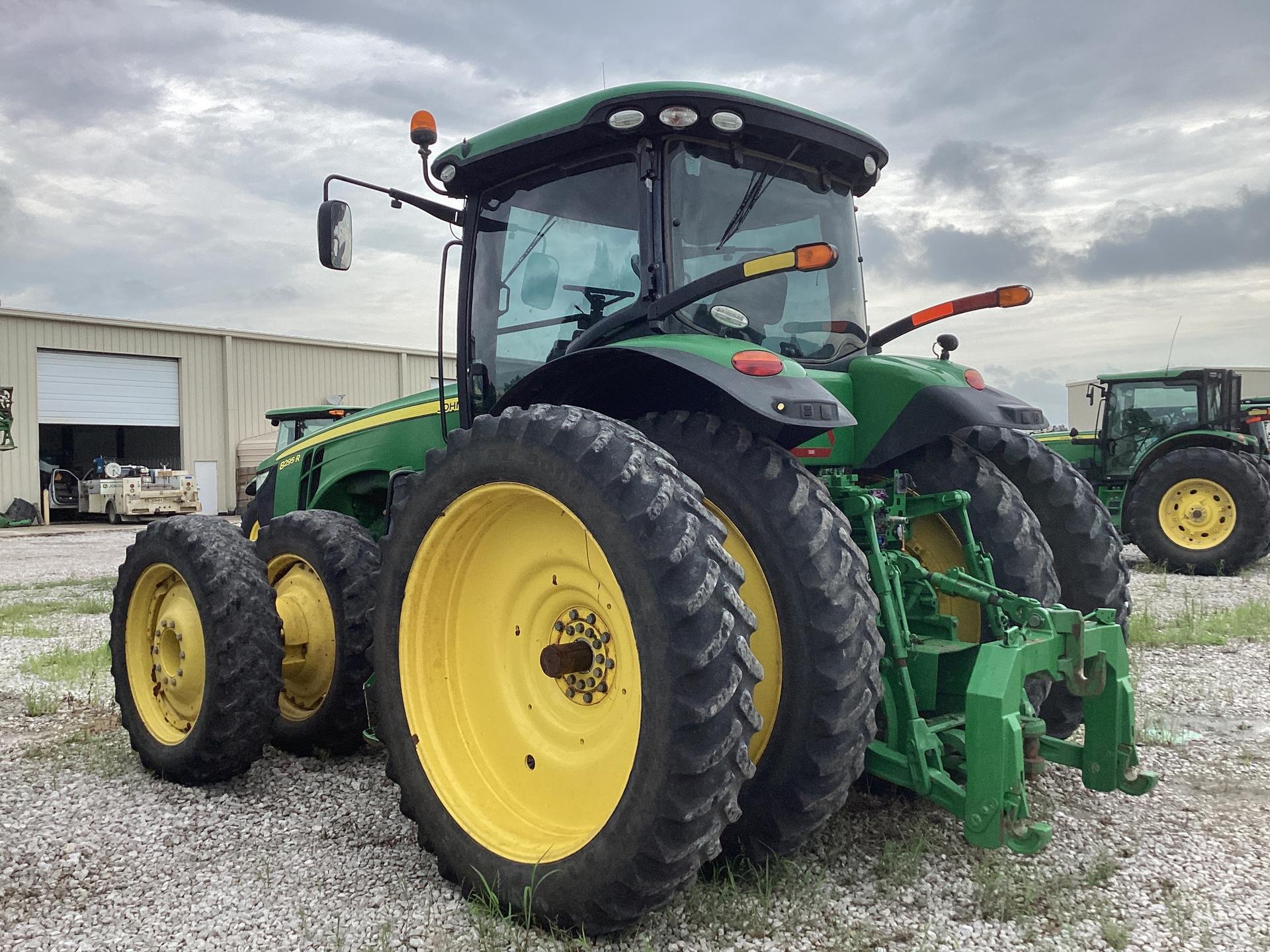 2017 John Deere 8295R