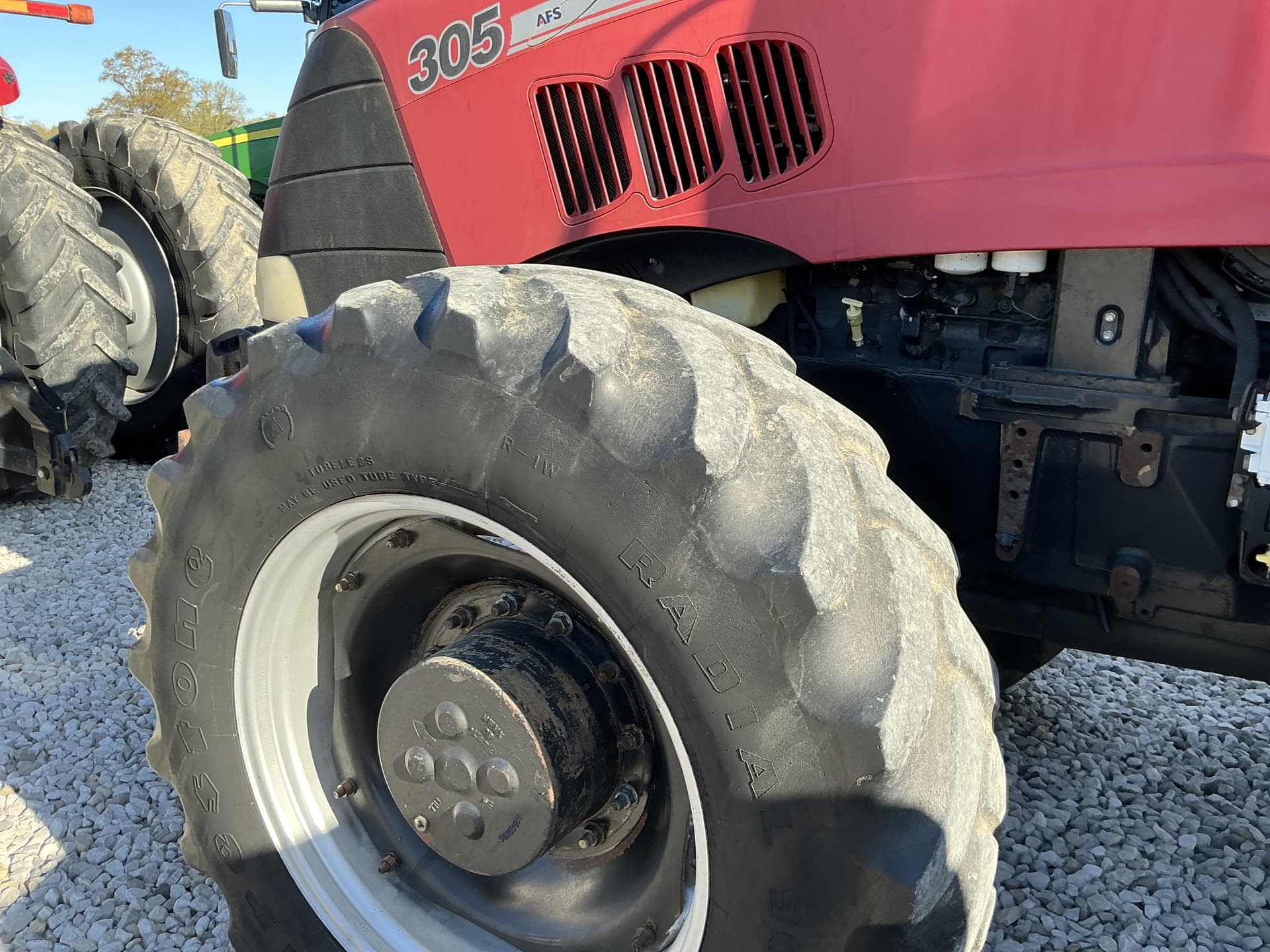 2010 Case IH MX 305 Image