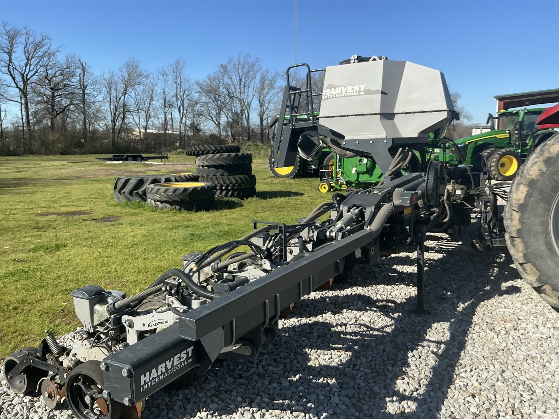 2016 International 1238 Planter Image