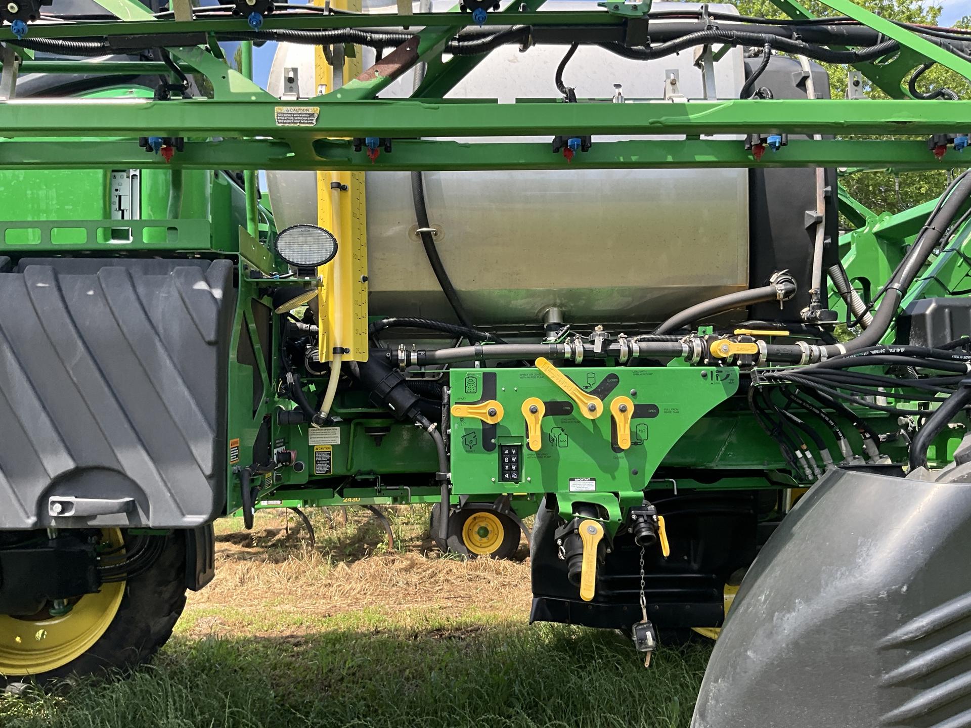 2021 John Deere R4038