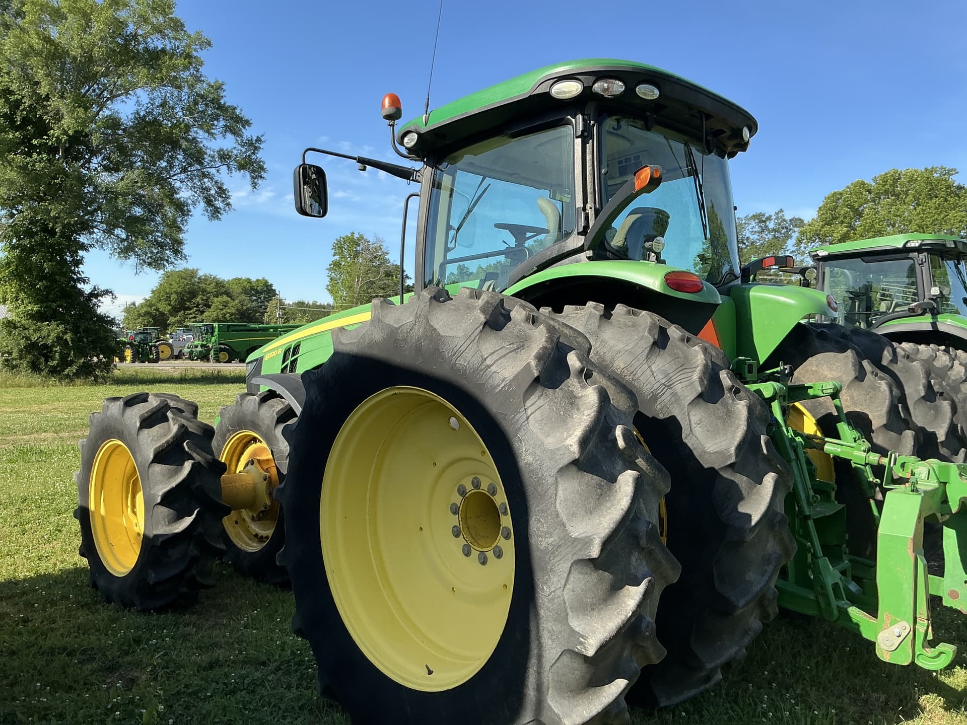 2015 John Deere 8320R Image