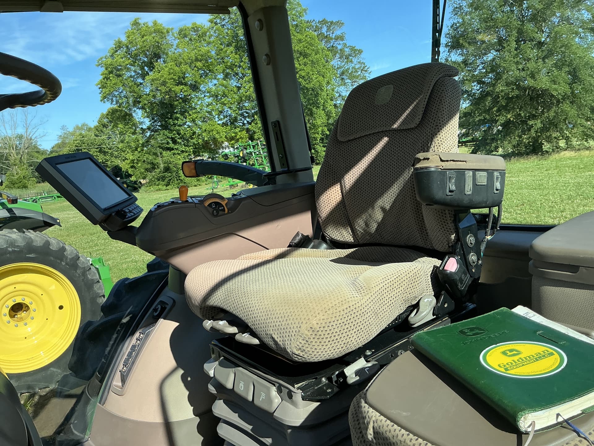 2015 John Deere 8320R Image