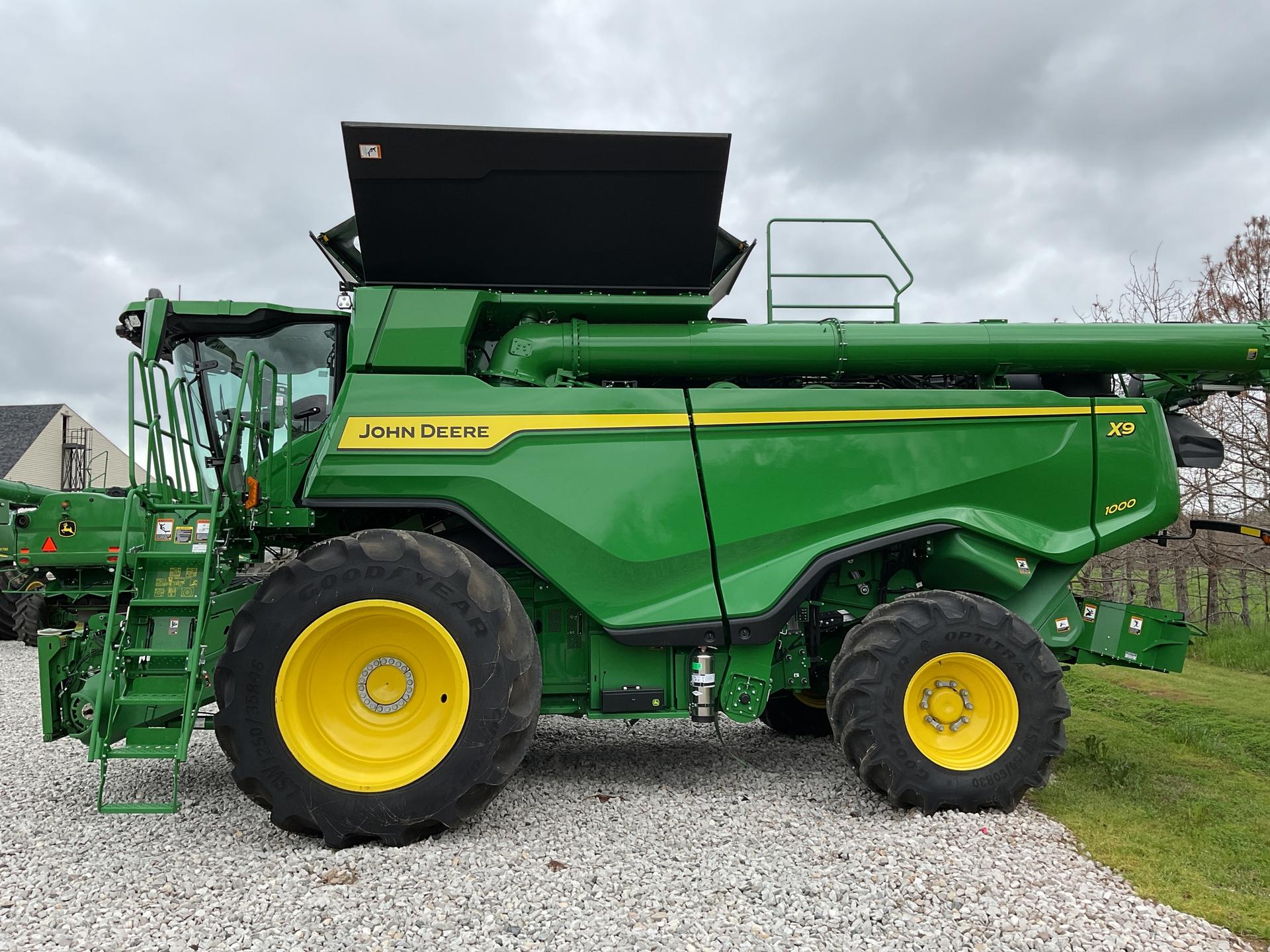 2023 John Deere X9 1000