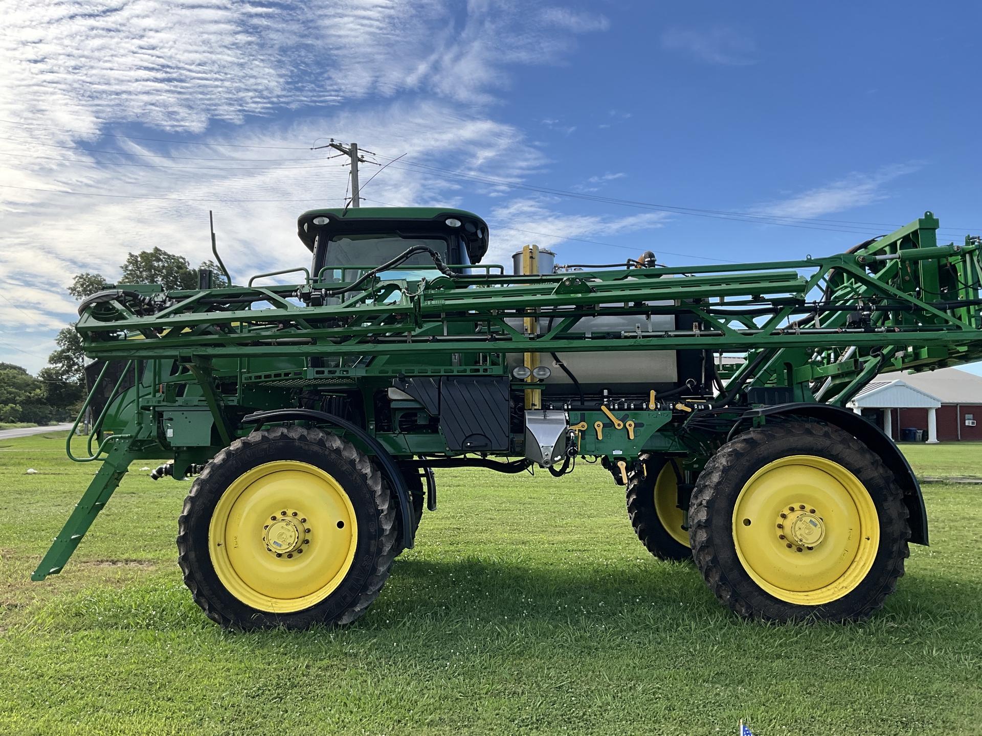 2017 John Deere R4038