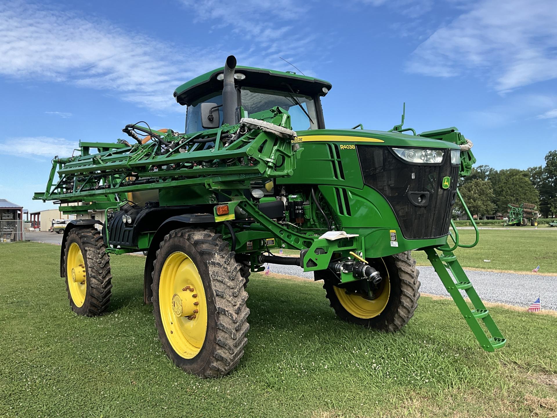 2017 John Deere R4038