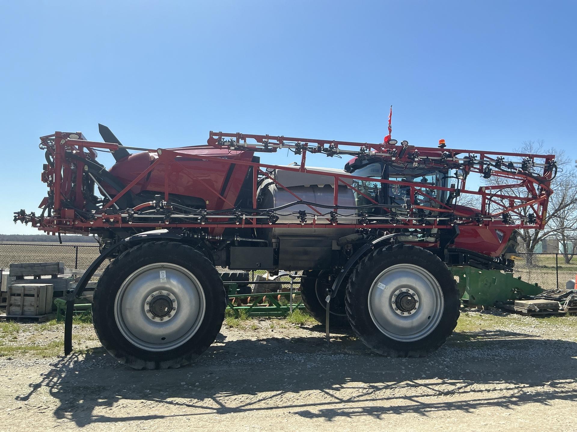 2023 Case IH 325 PATRIOT SPRAYER Image