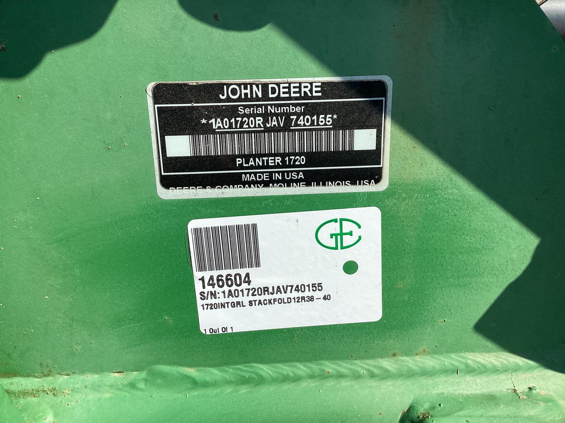 2011 John Deere 1720