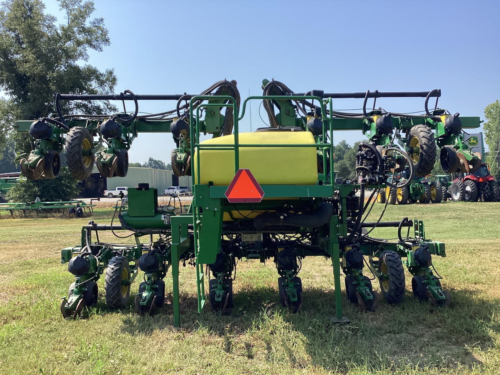 2011 John Deere 1720