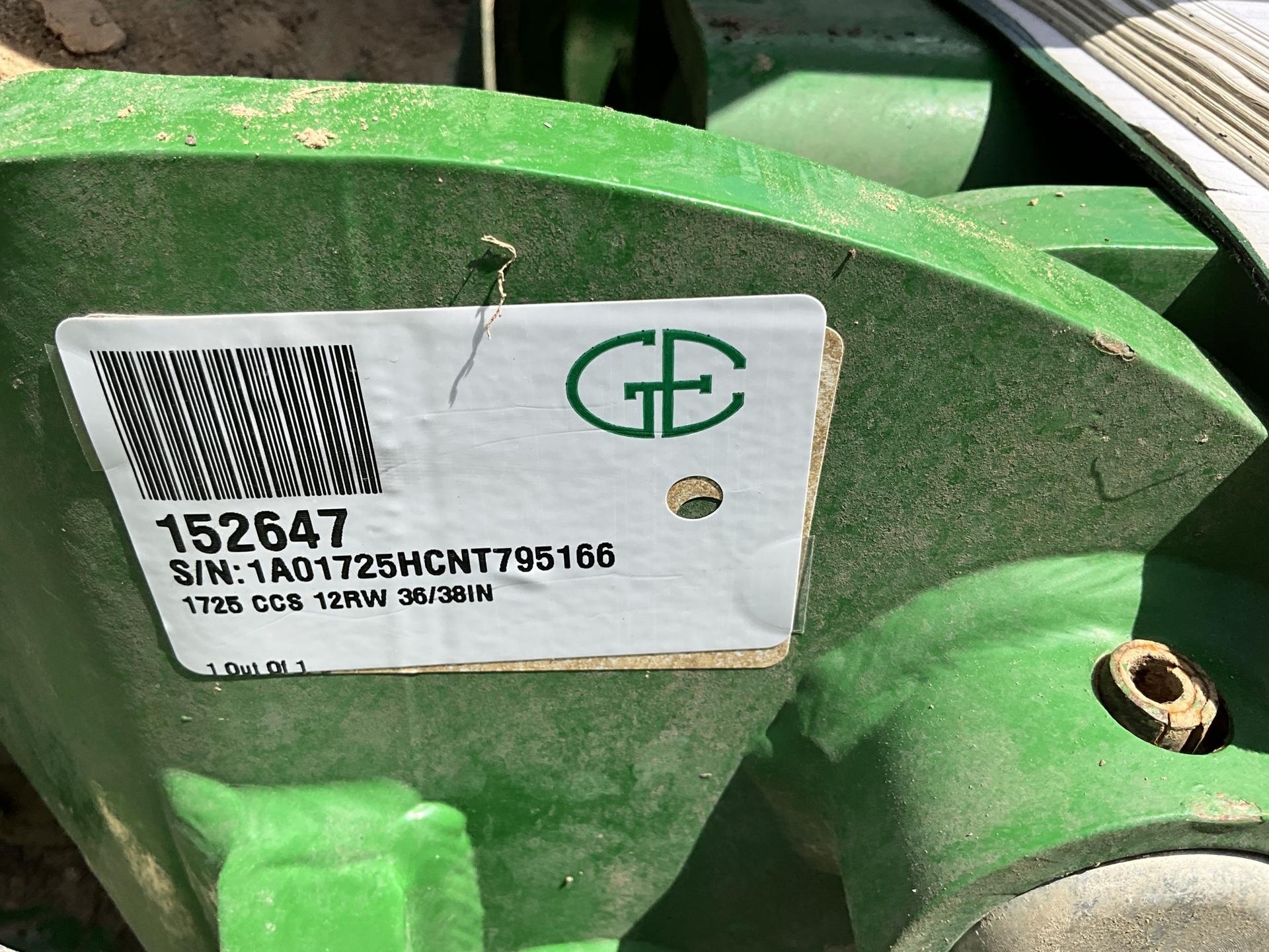 2022 John Deere 1725 CCS