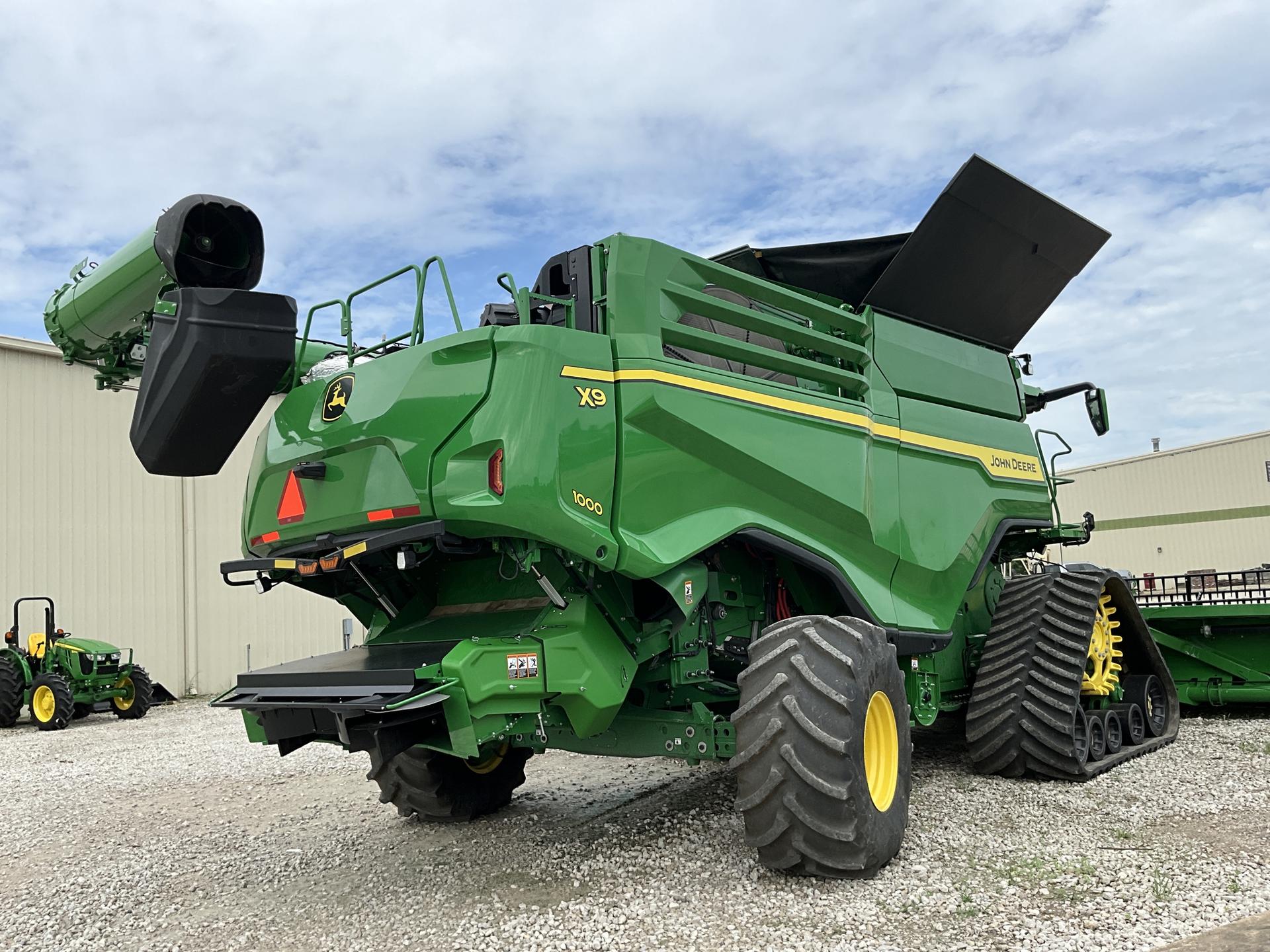 2021 John Deere X9 1000 Image