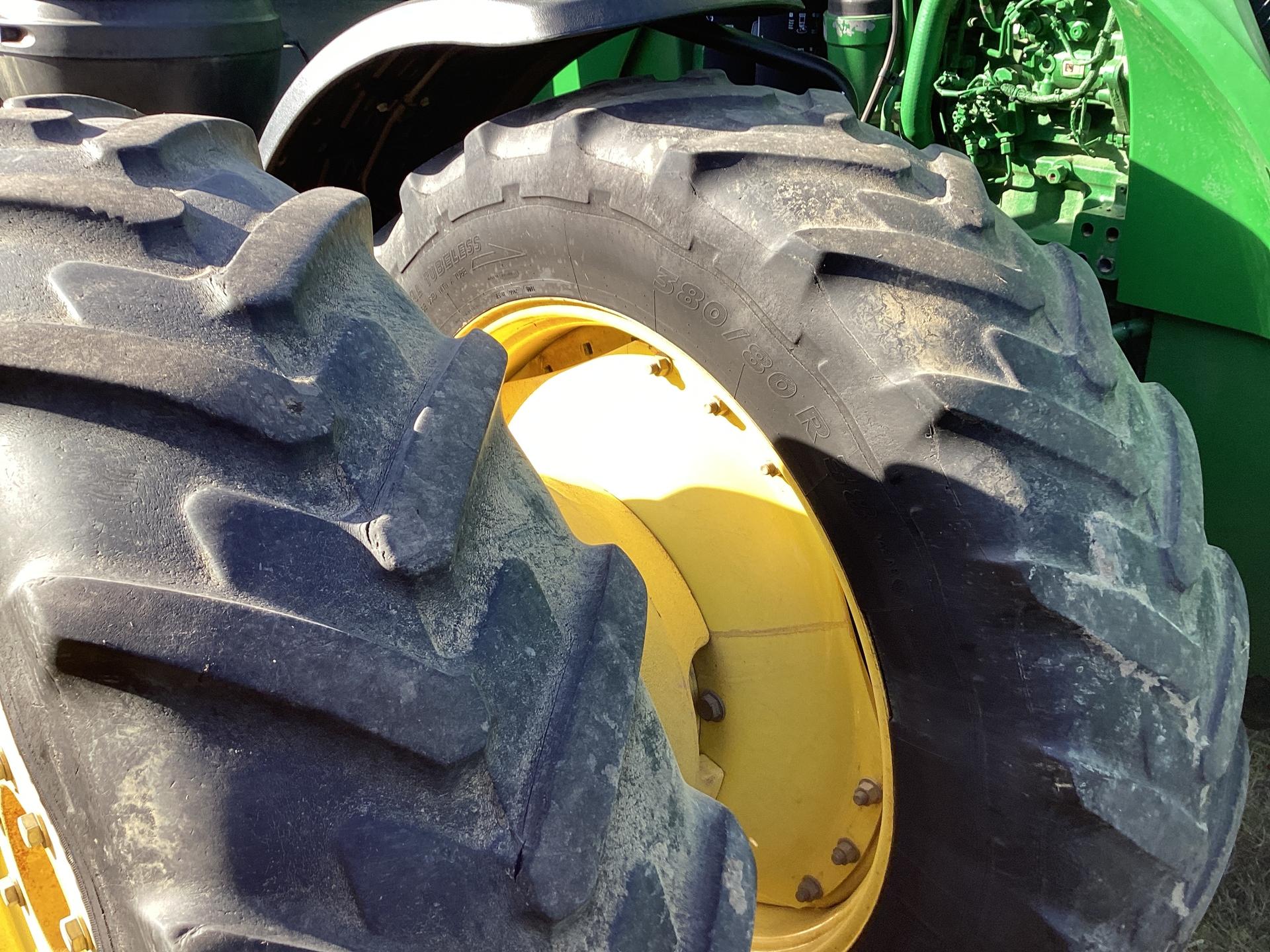 2015 John Deere 8370R