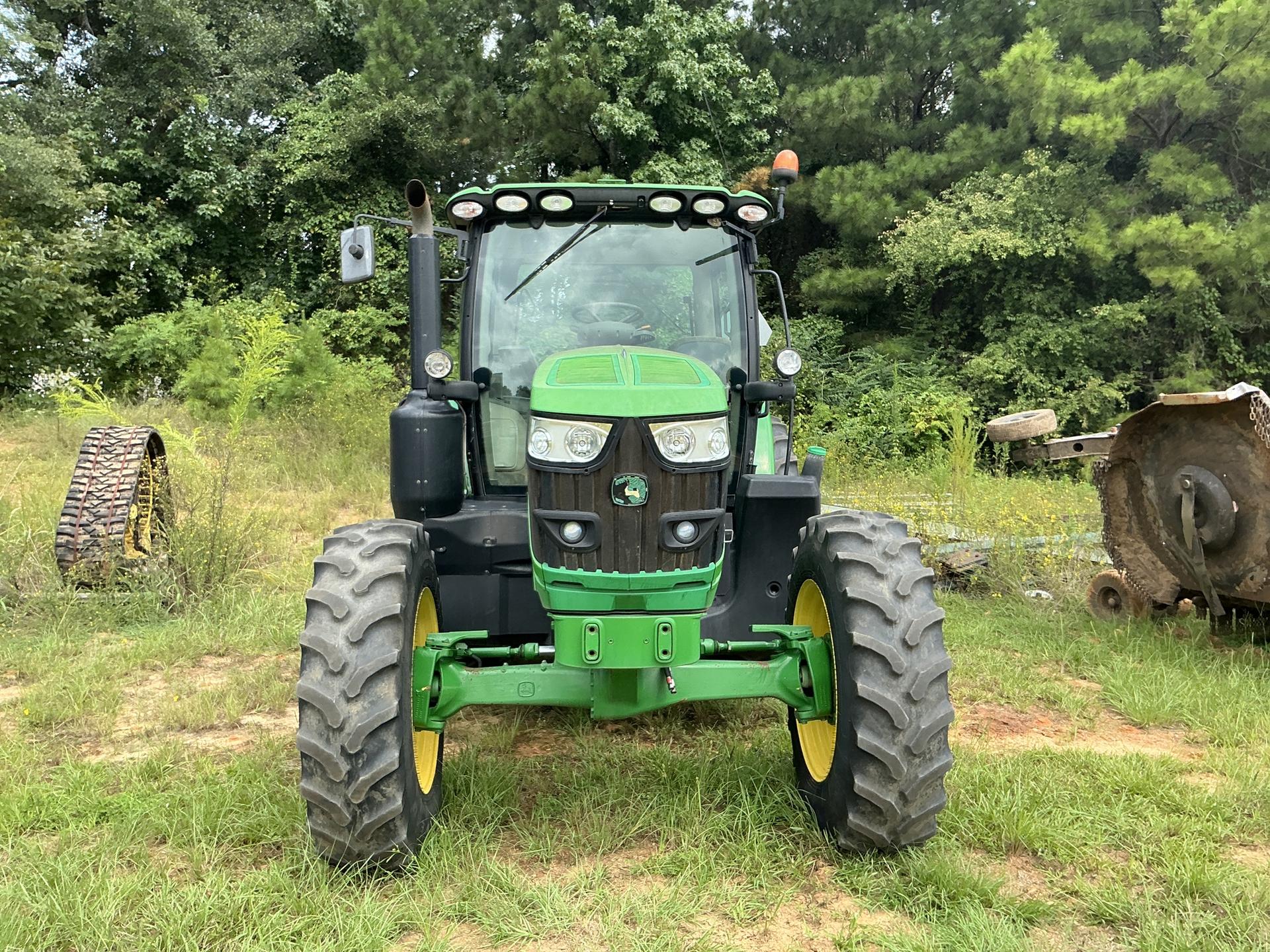 2017 John Deere 6155R