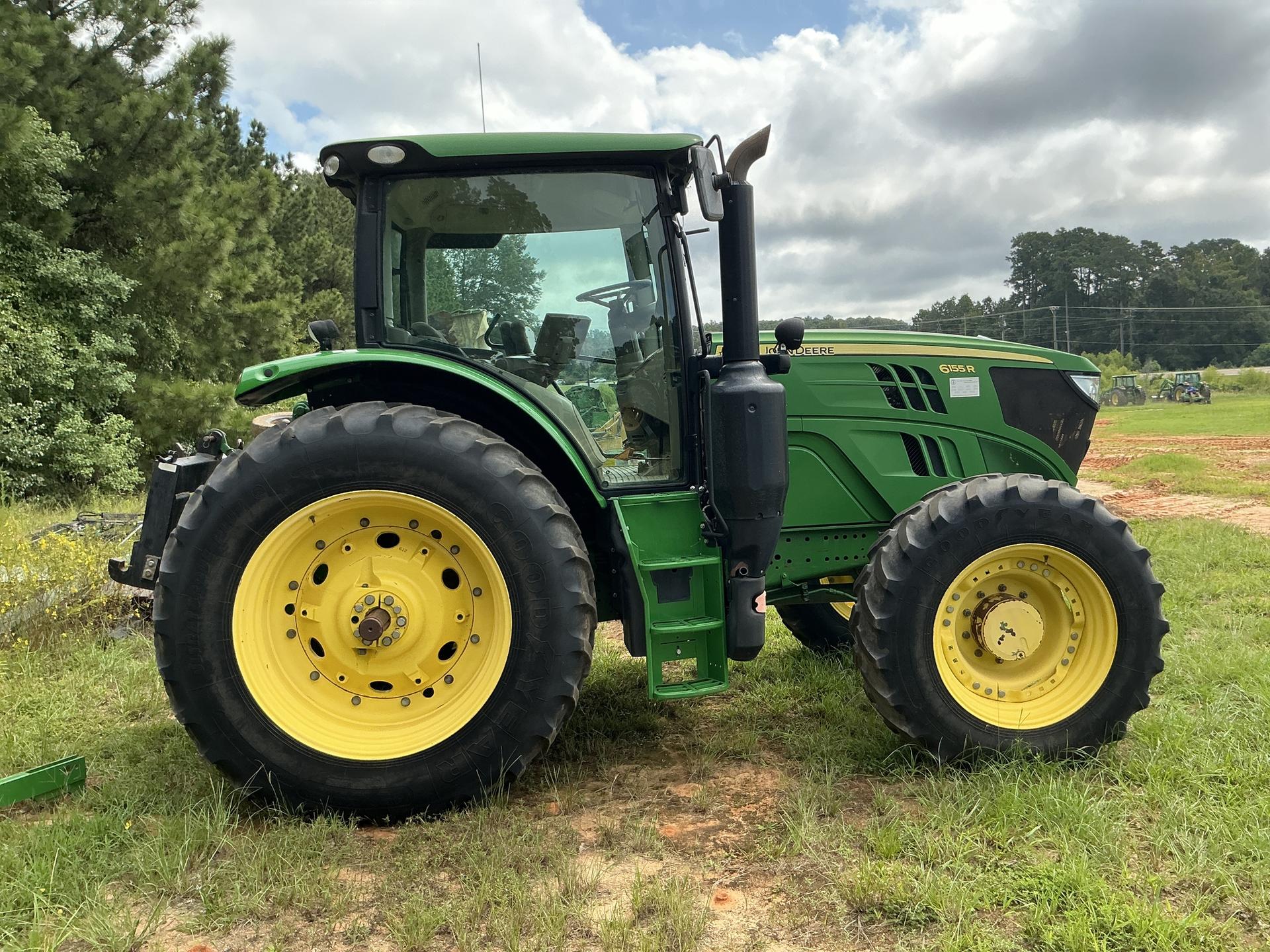 2017 John Deere 6155R