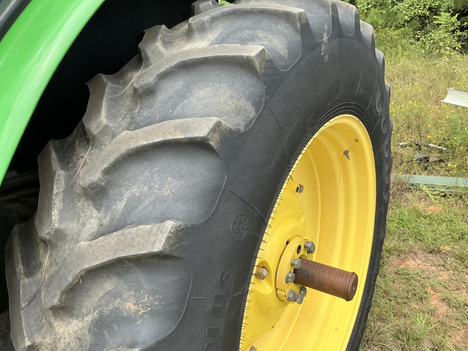 2017 John Deere 6155R