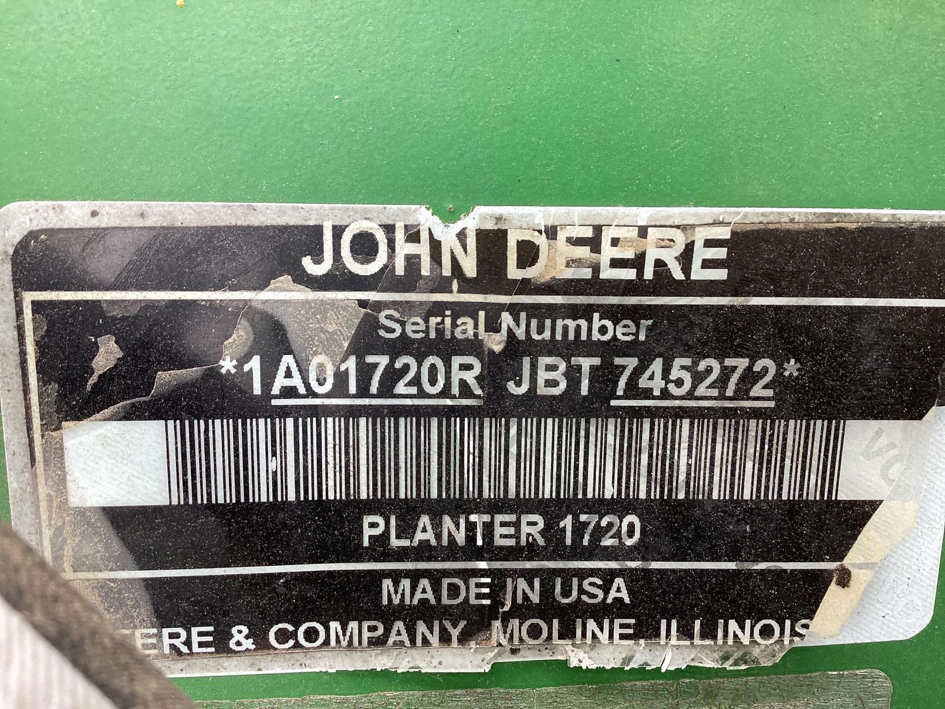 2019 John Deere 1720