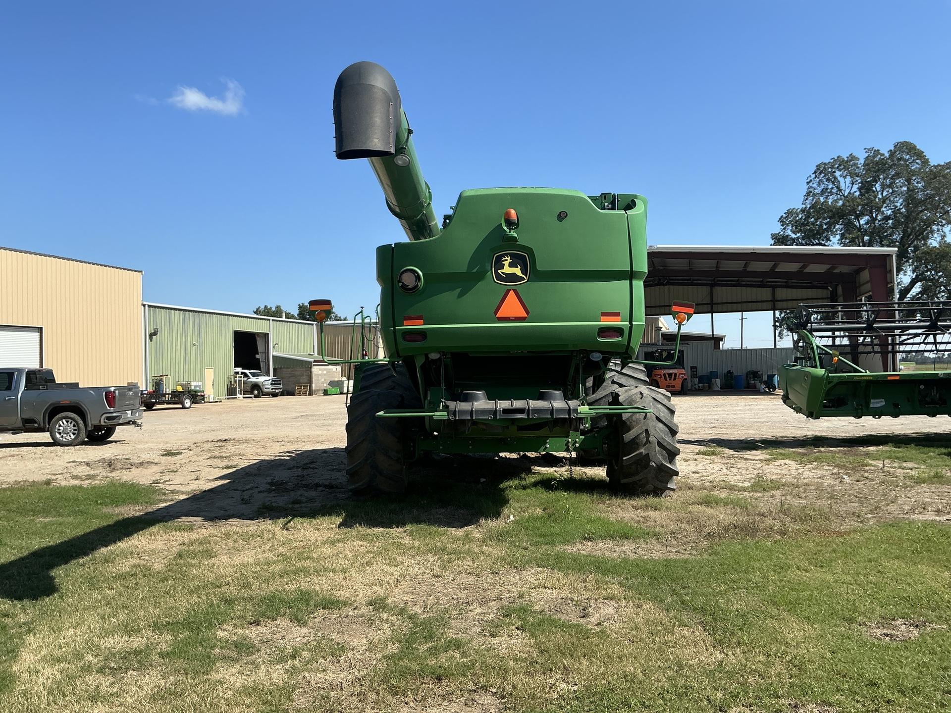 2013 John Deere S690