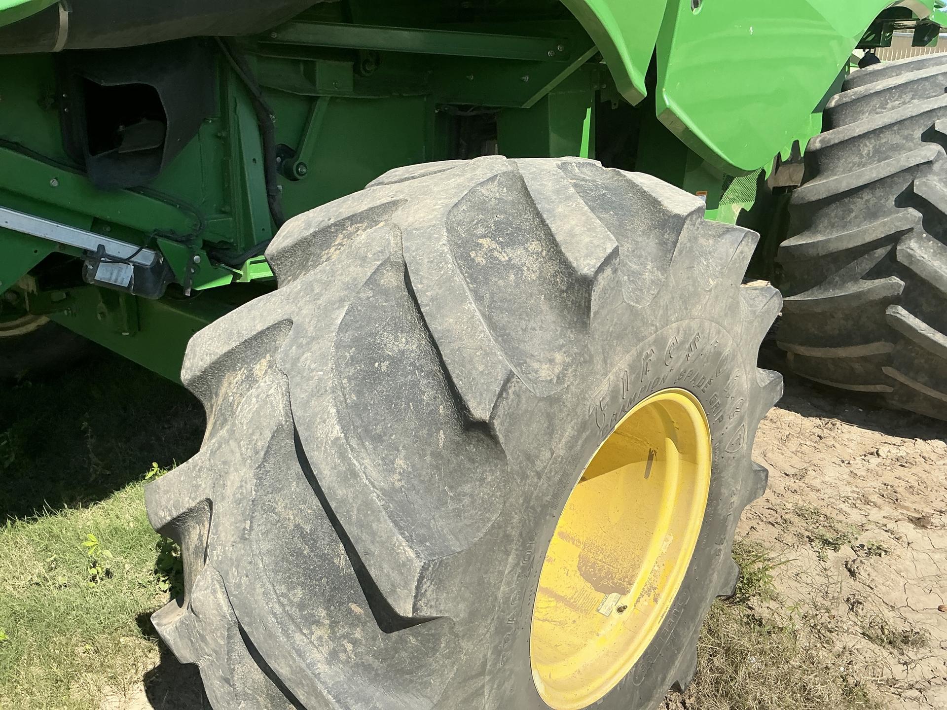 2013 John Deere S690