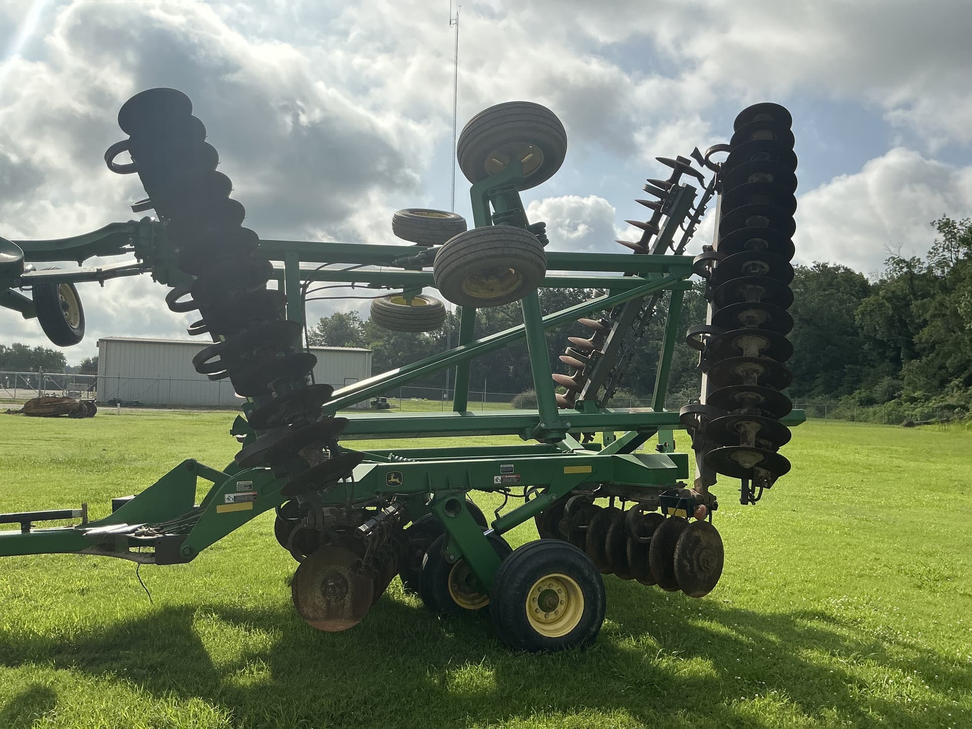 2013 John Deere 2623 Image