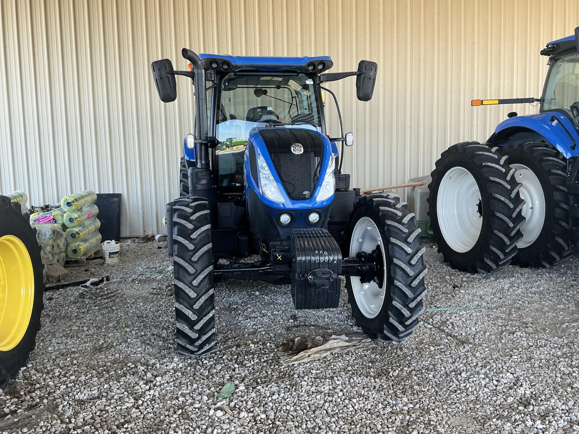 2023 New Holland T7.210