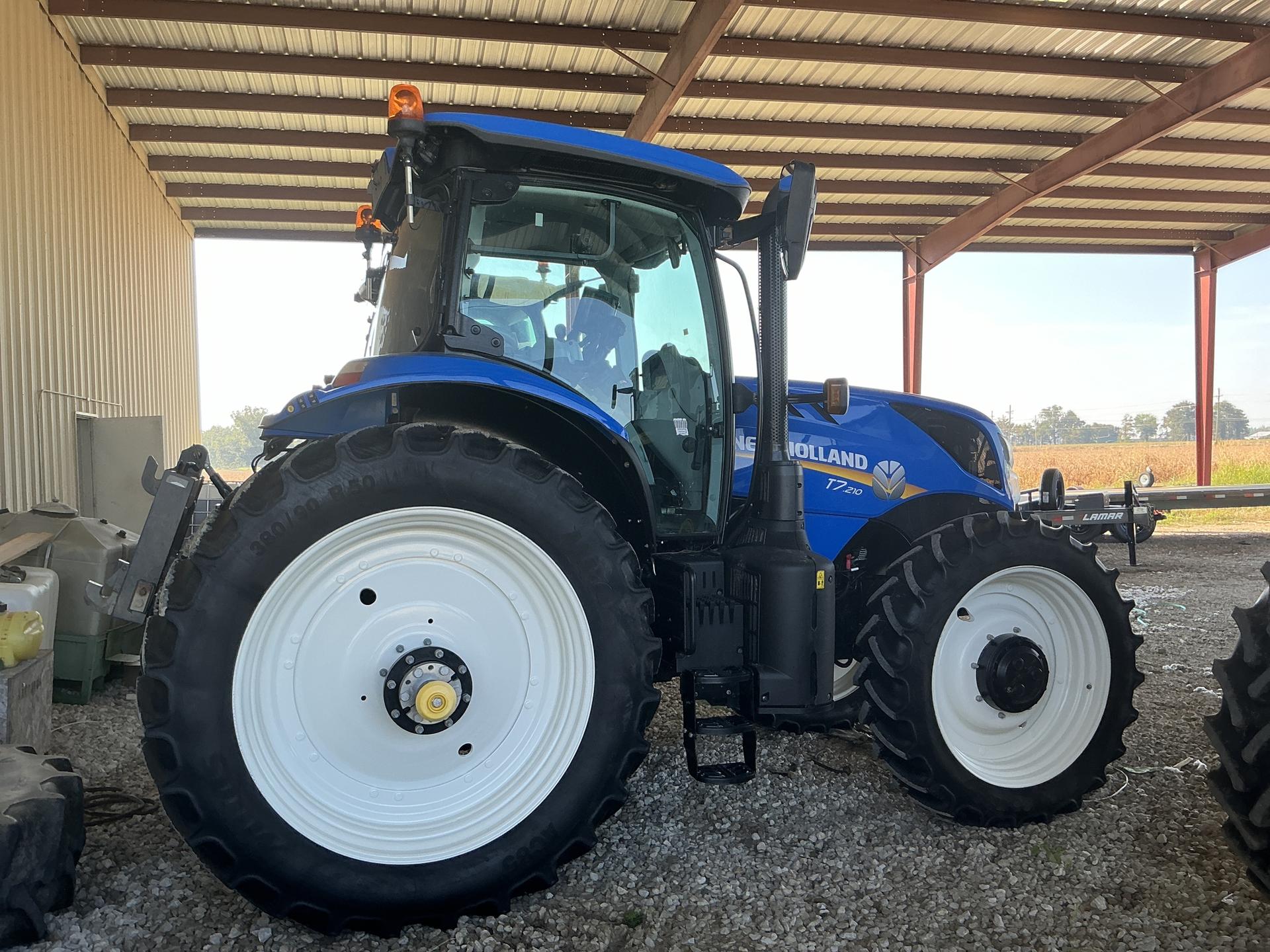 2023 New Holland T7.210