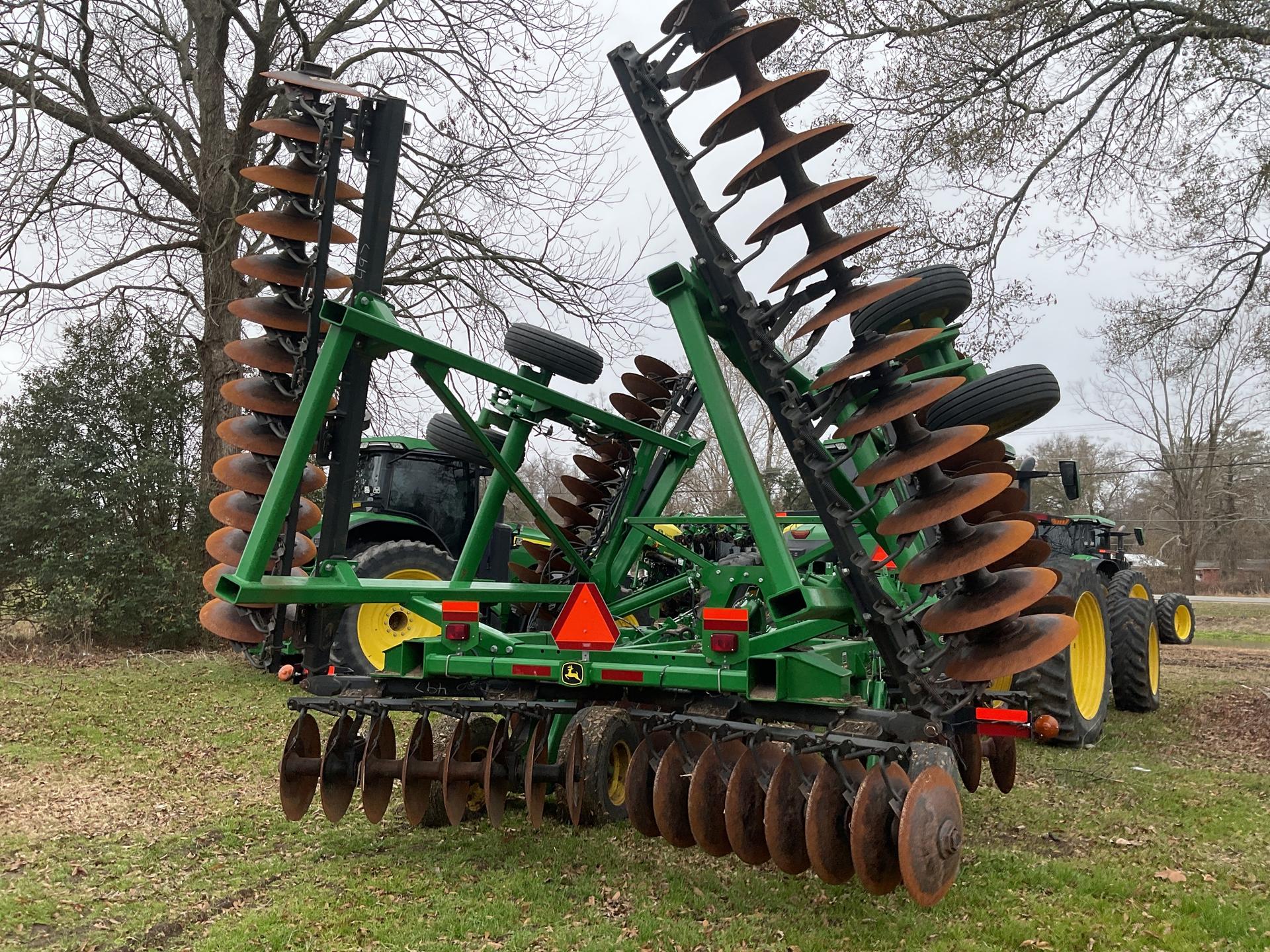 2019 John Deere 2633 30ft 8”