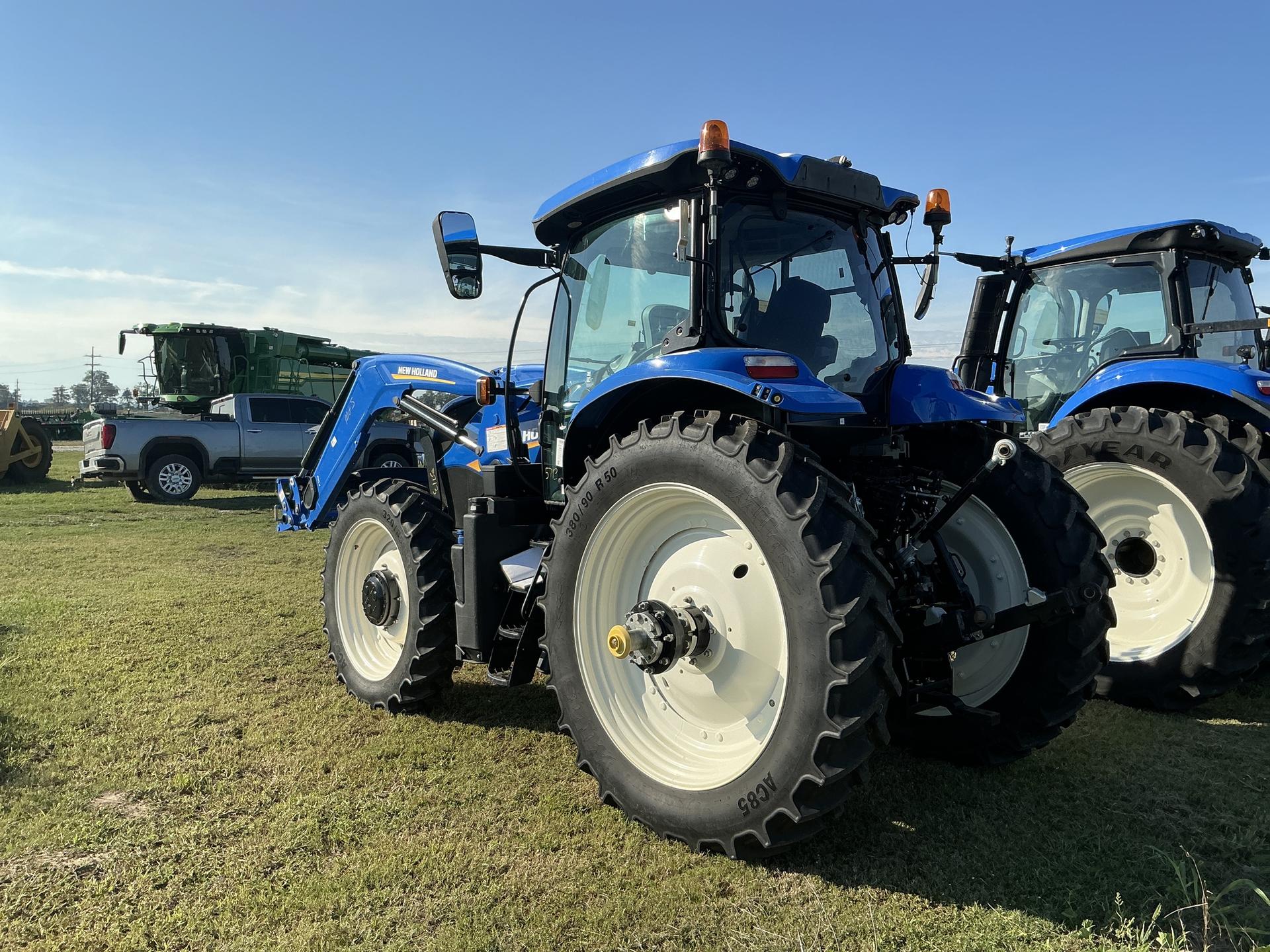 2023 New Holland T7.210