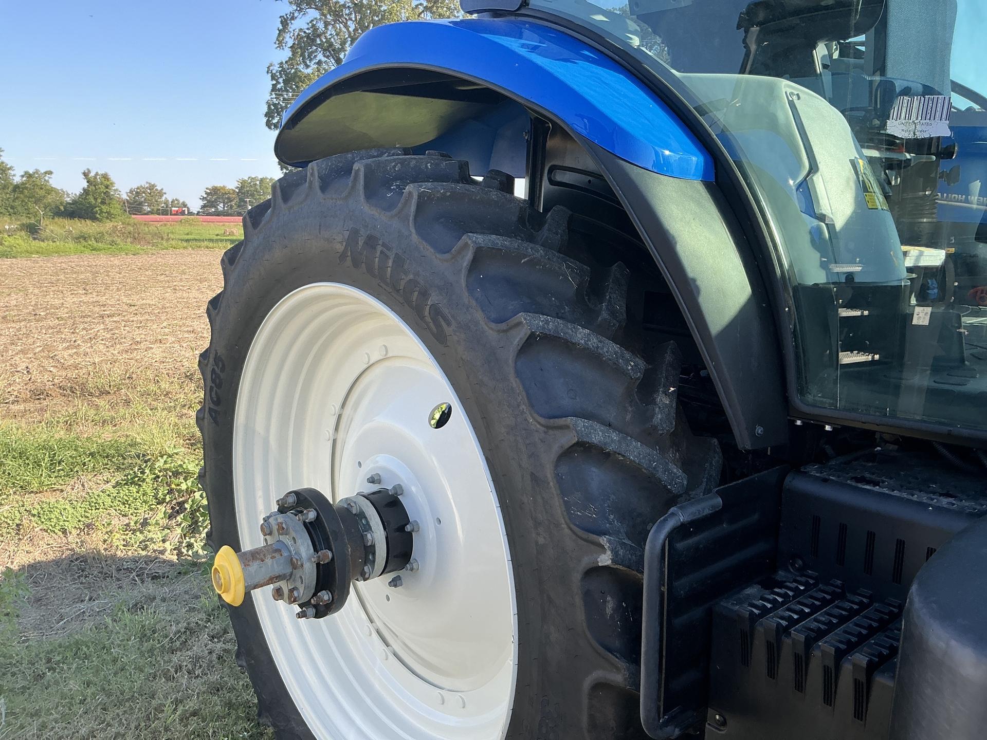 2023 New Holland T7.210