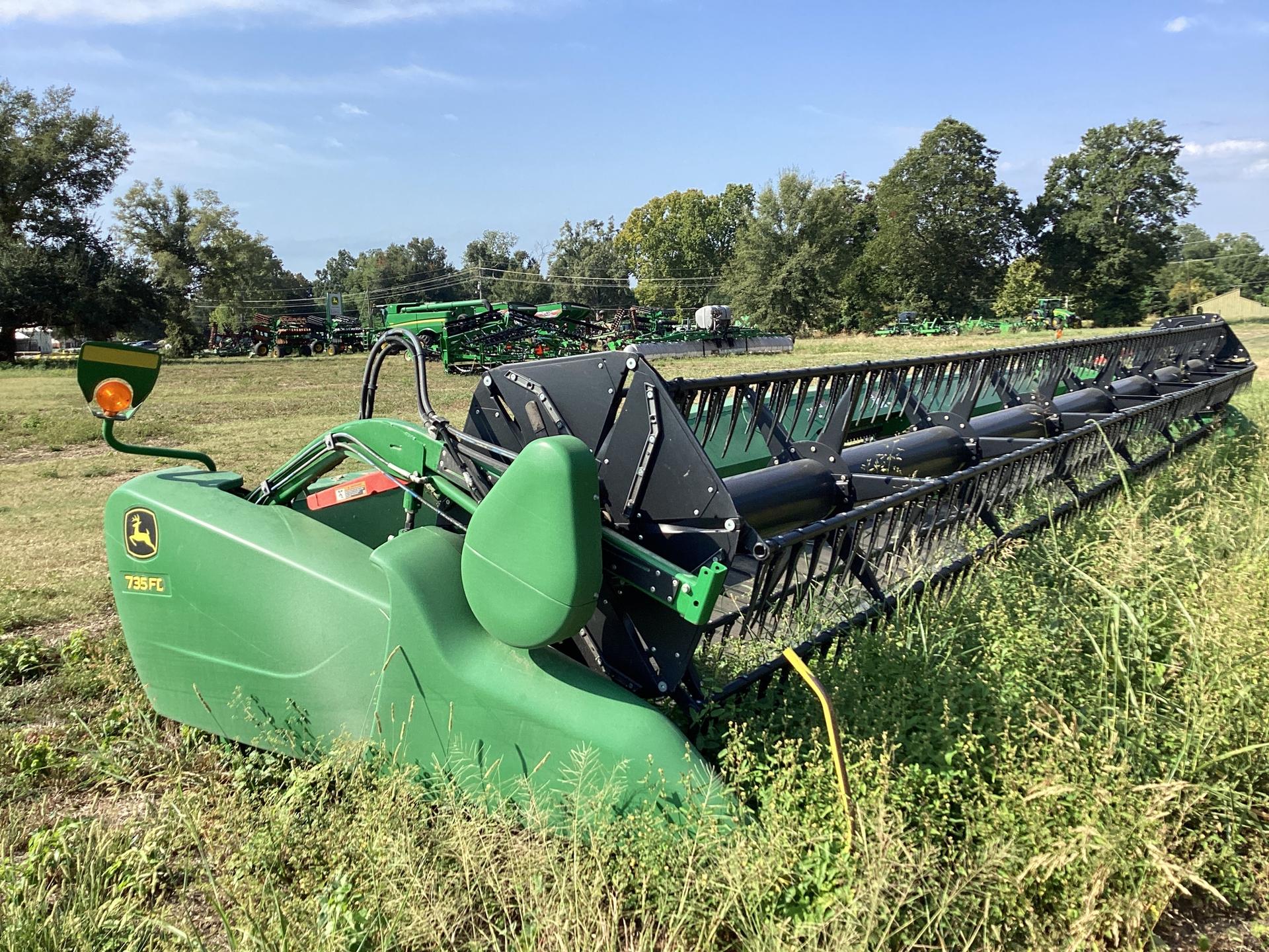 2019 John Deere 735FD