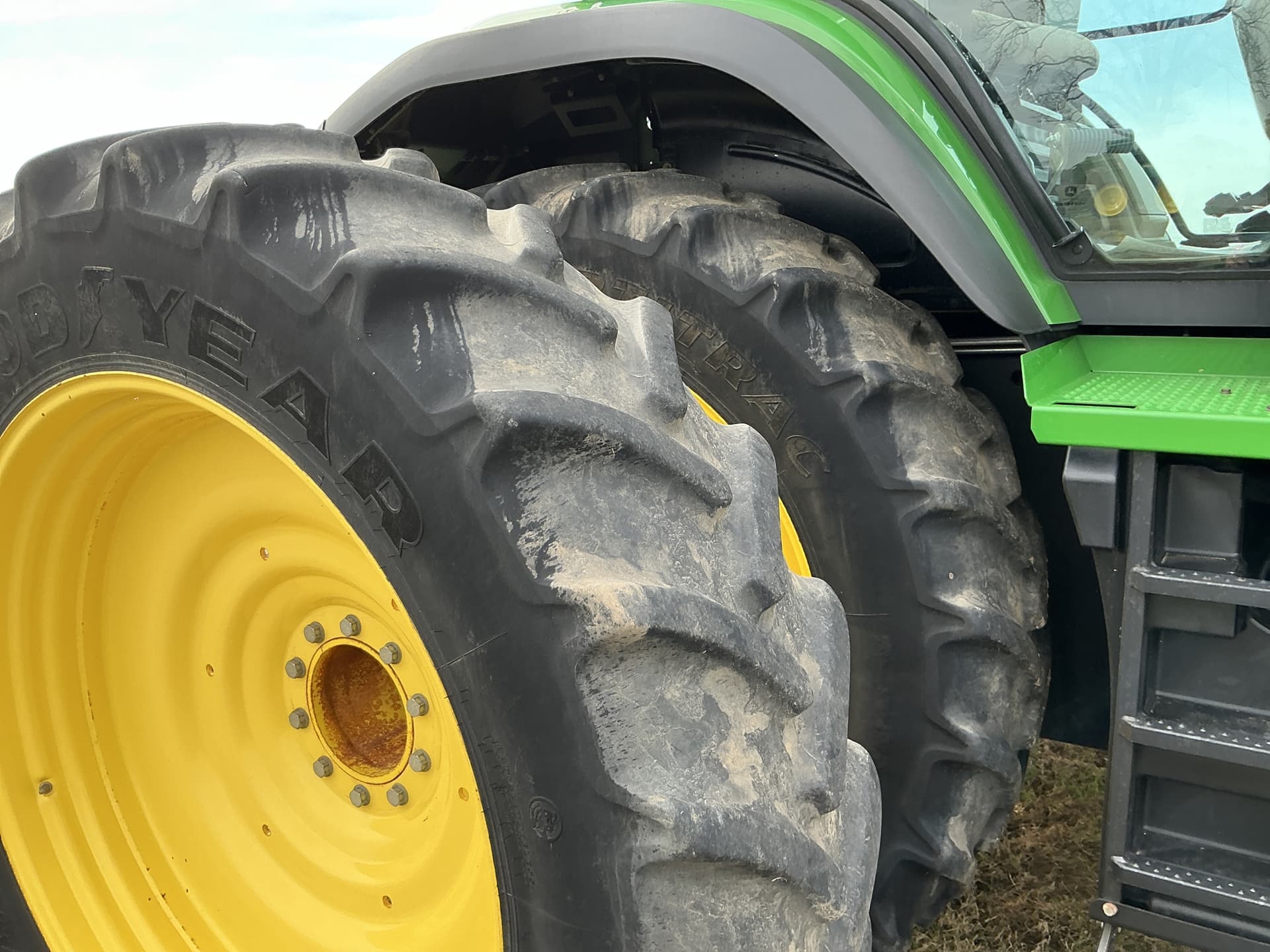 2022 John Deere 8R 340 Image