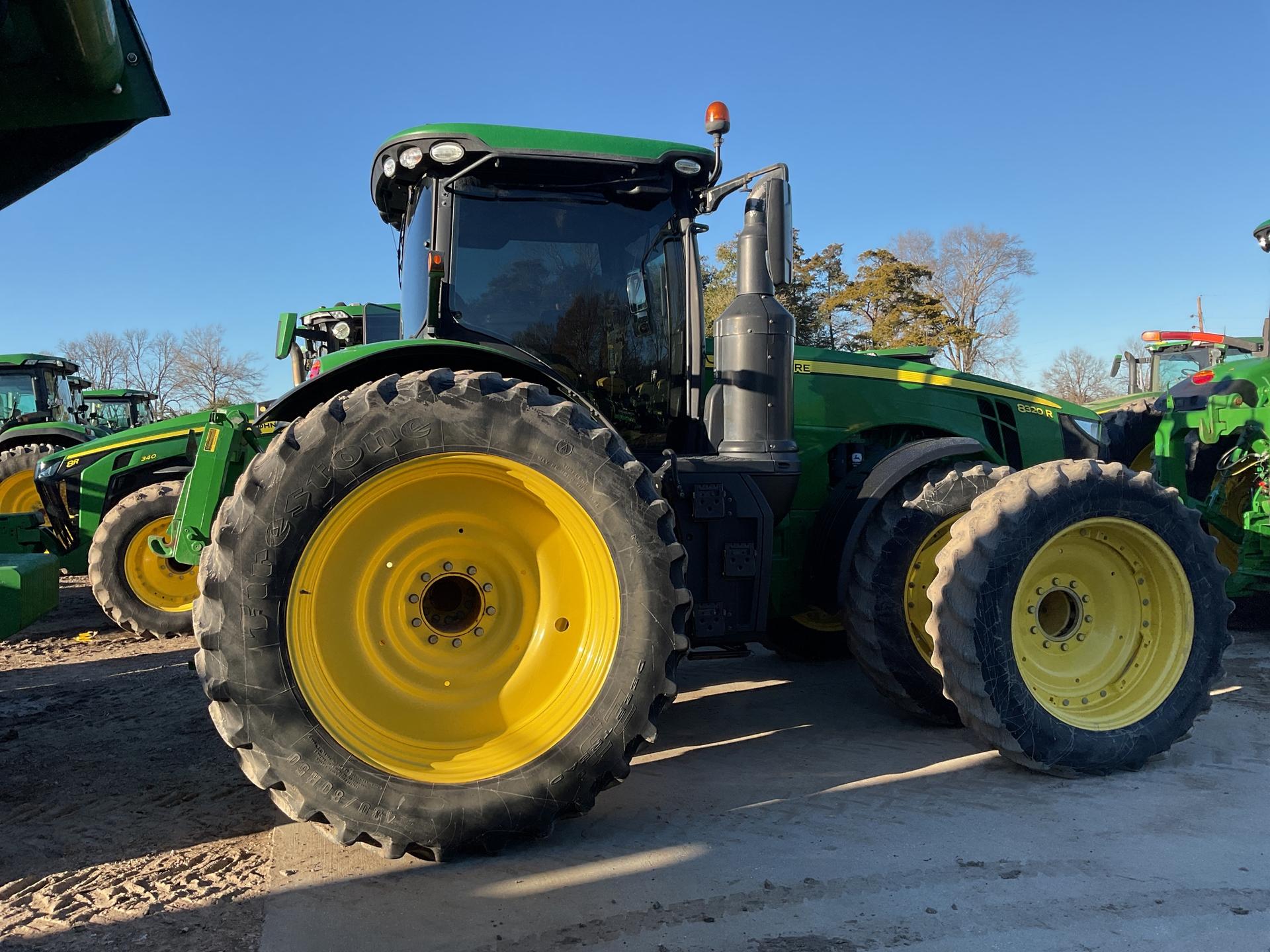 2018 John Deere 8320R