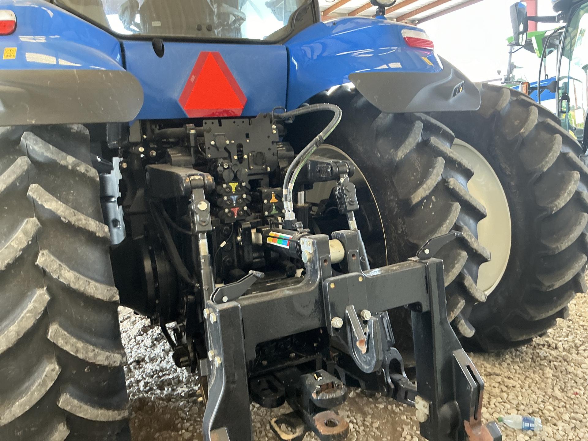 2023 New Holland T8.410