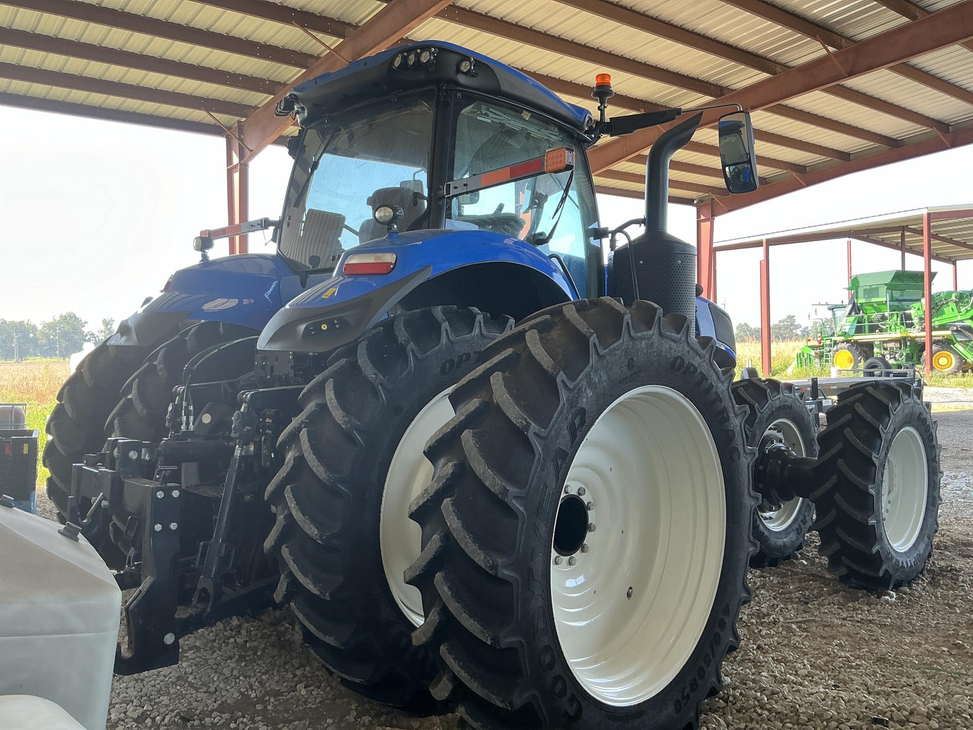 2023 New Holland T8.410