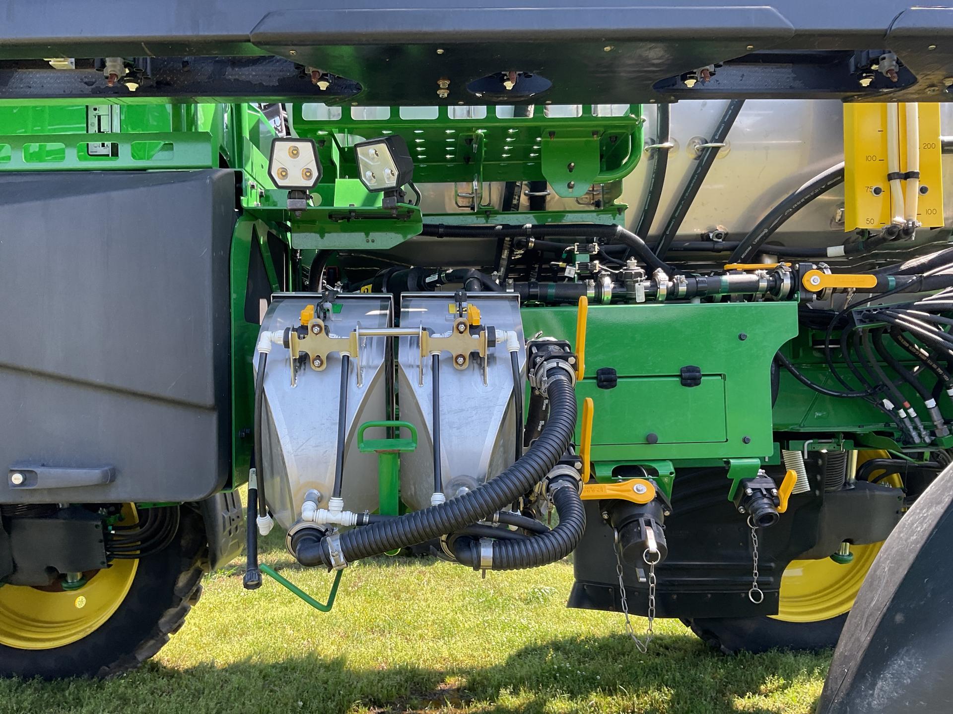 2023 John Deere 410R S&S