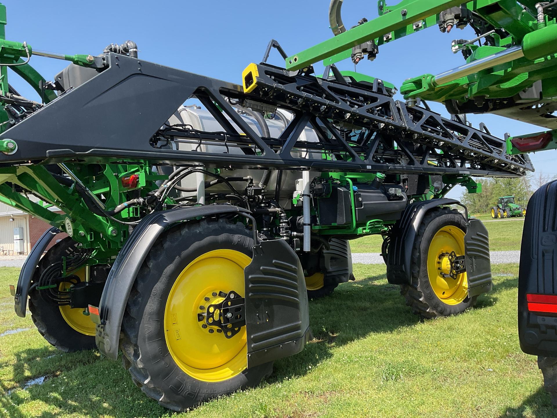 2023 John Deere 410R S&S