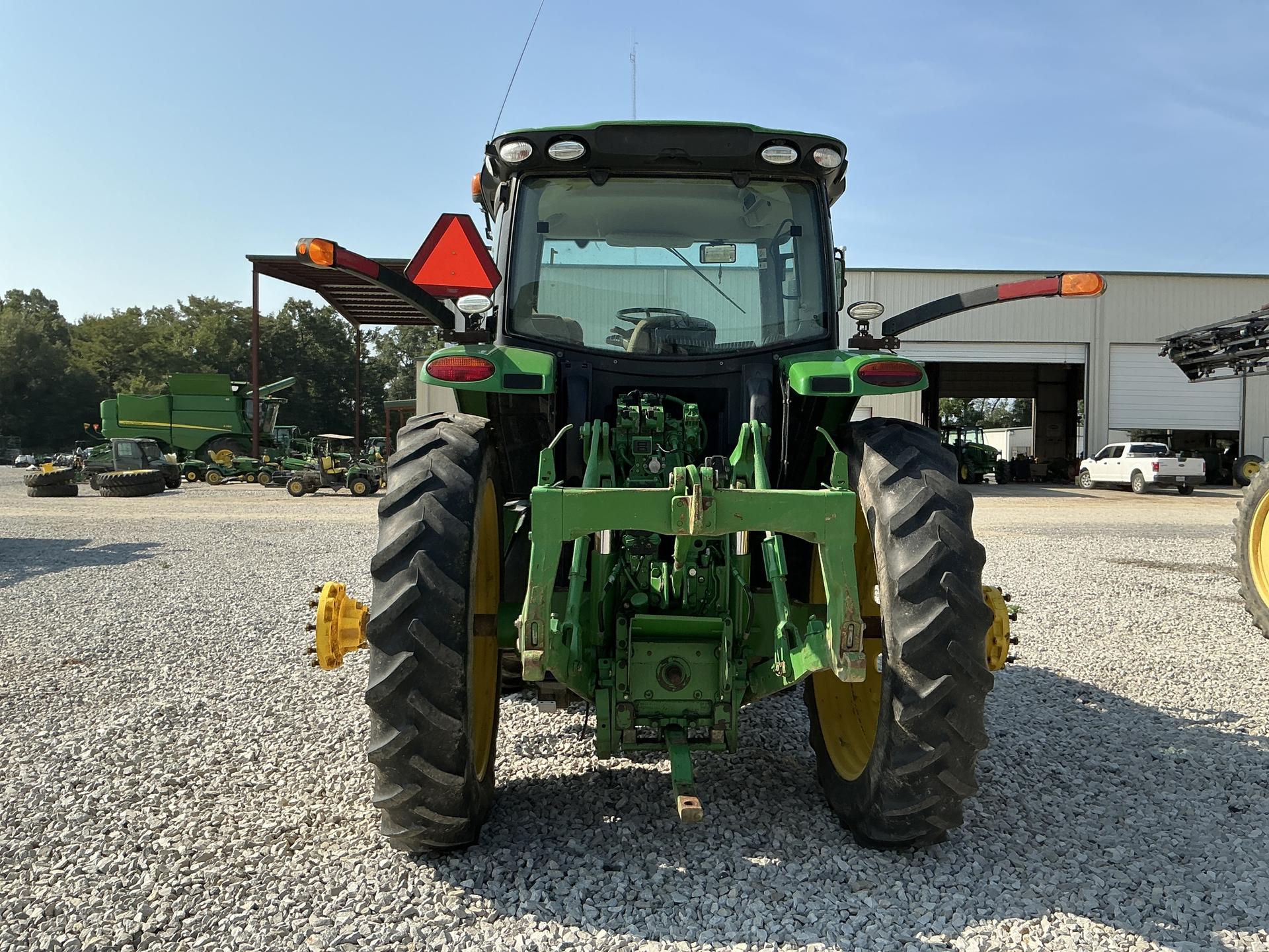 2017 John Deere 6175R