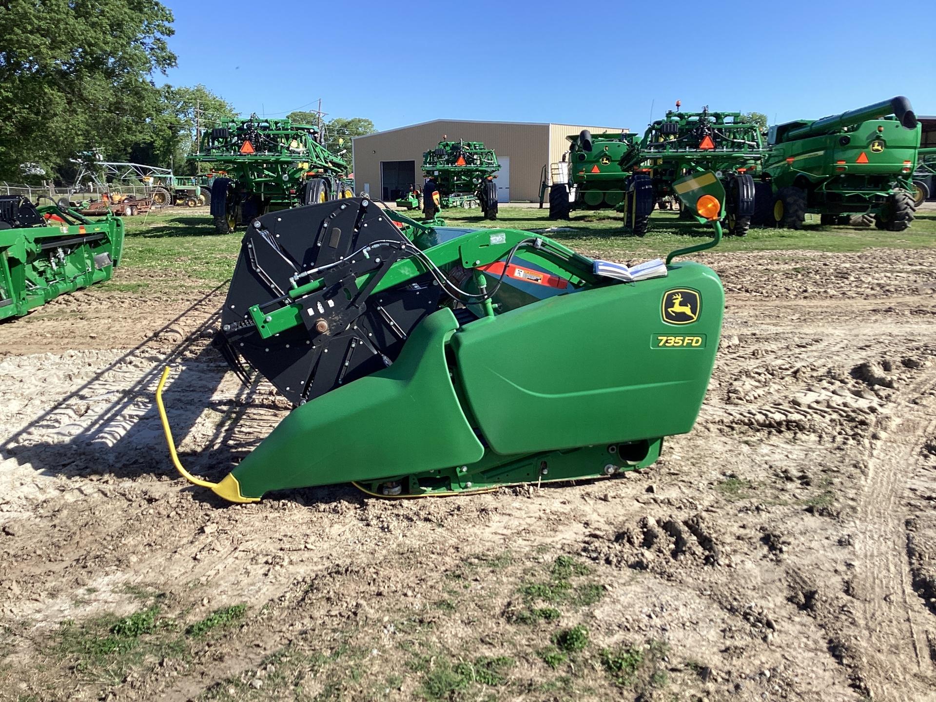 2020 John Deere 735FD