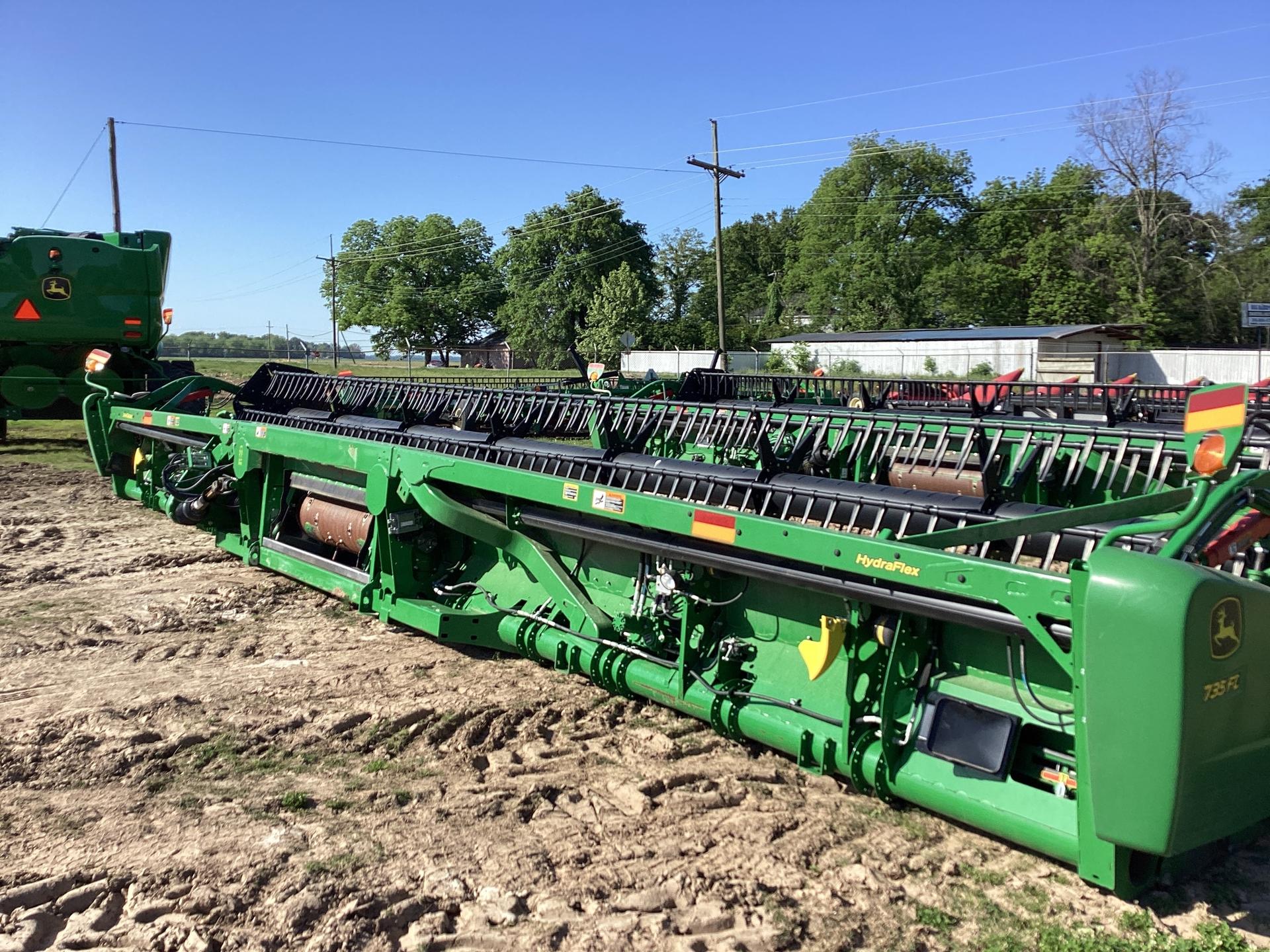 2020 John Deere 735FD