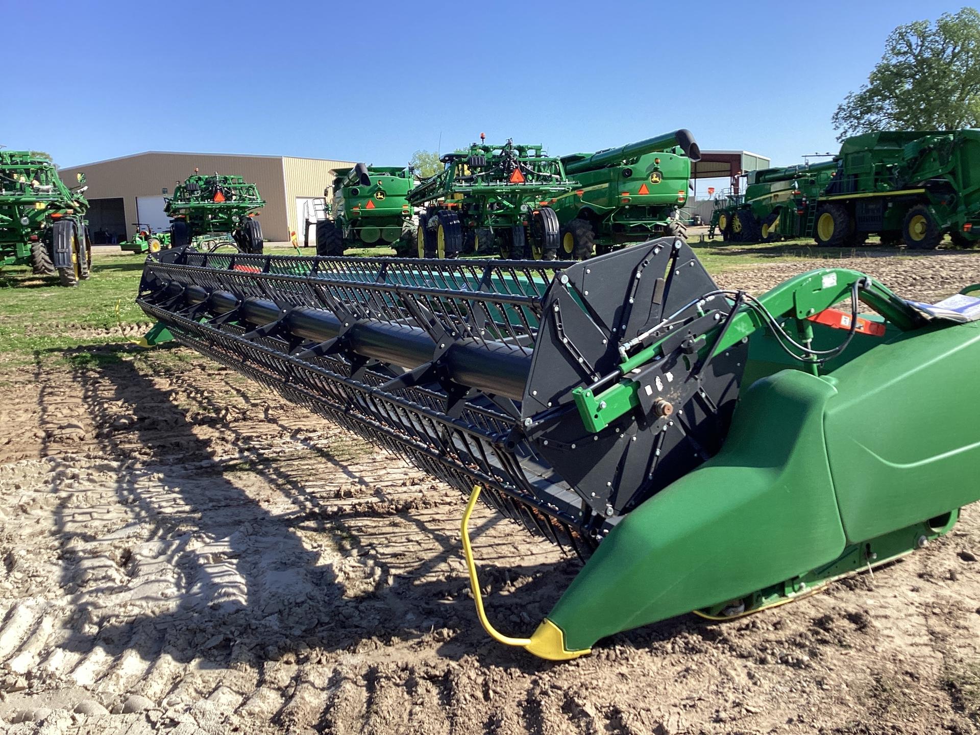 2020 John Deere 735FD