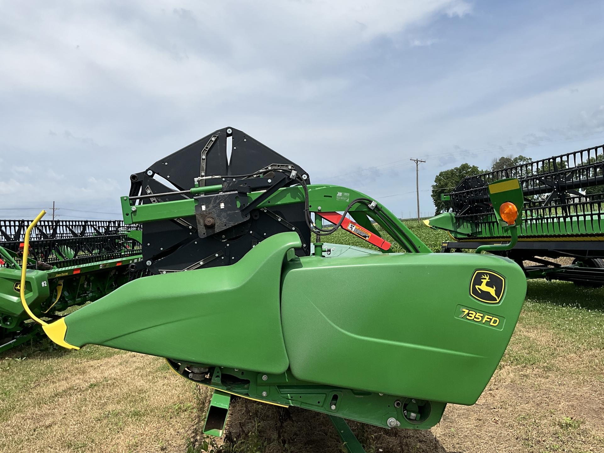 2019 John Deere 735FD