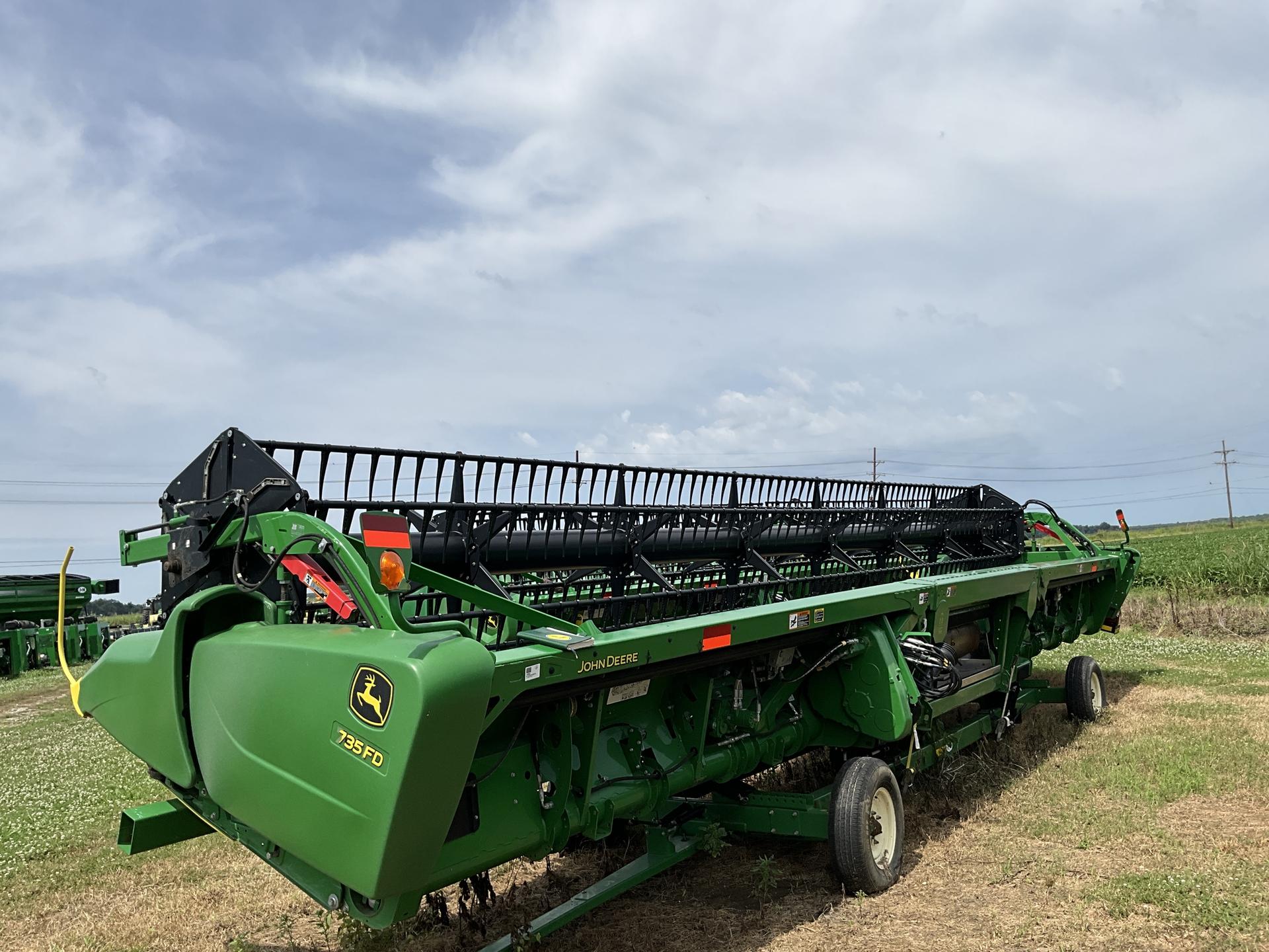 2019 John Deere 735FD