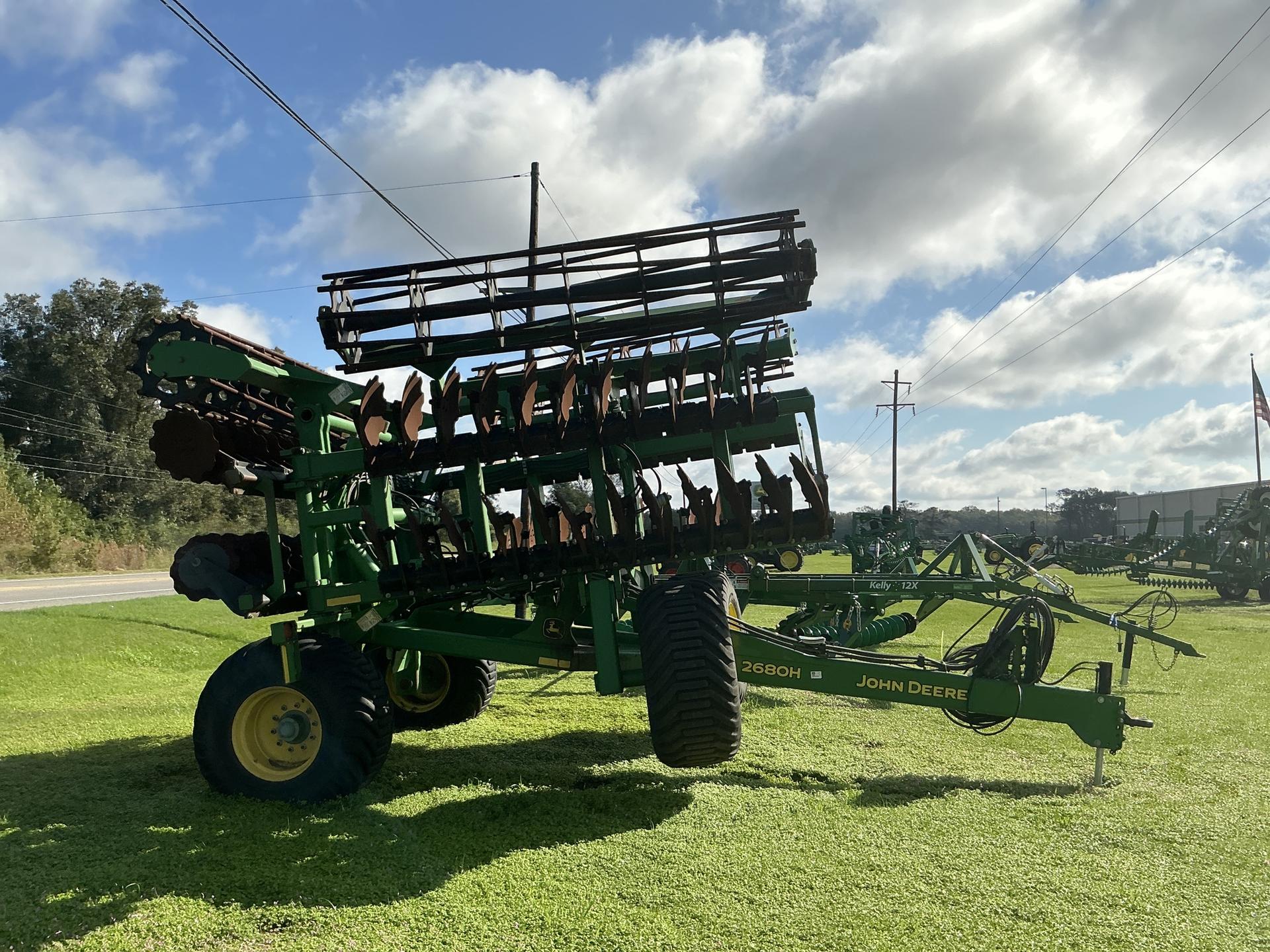 2021 John Deere 2680H 30’