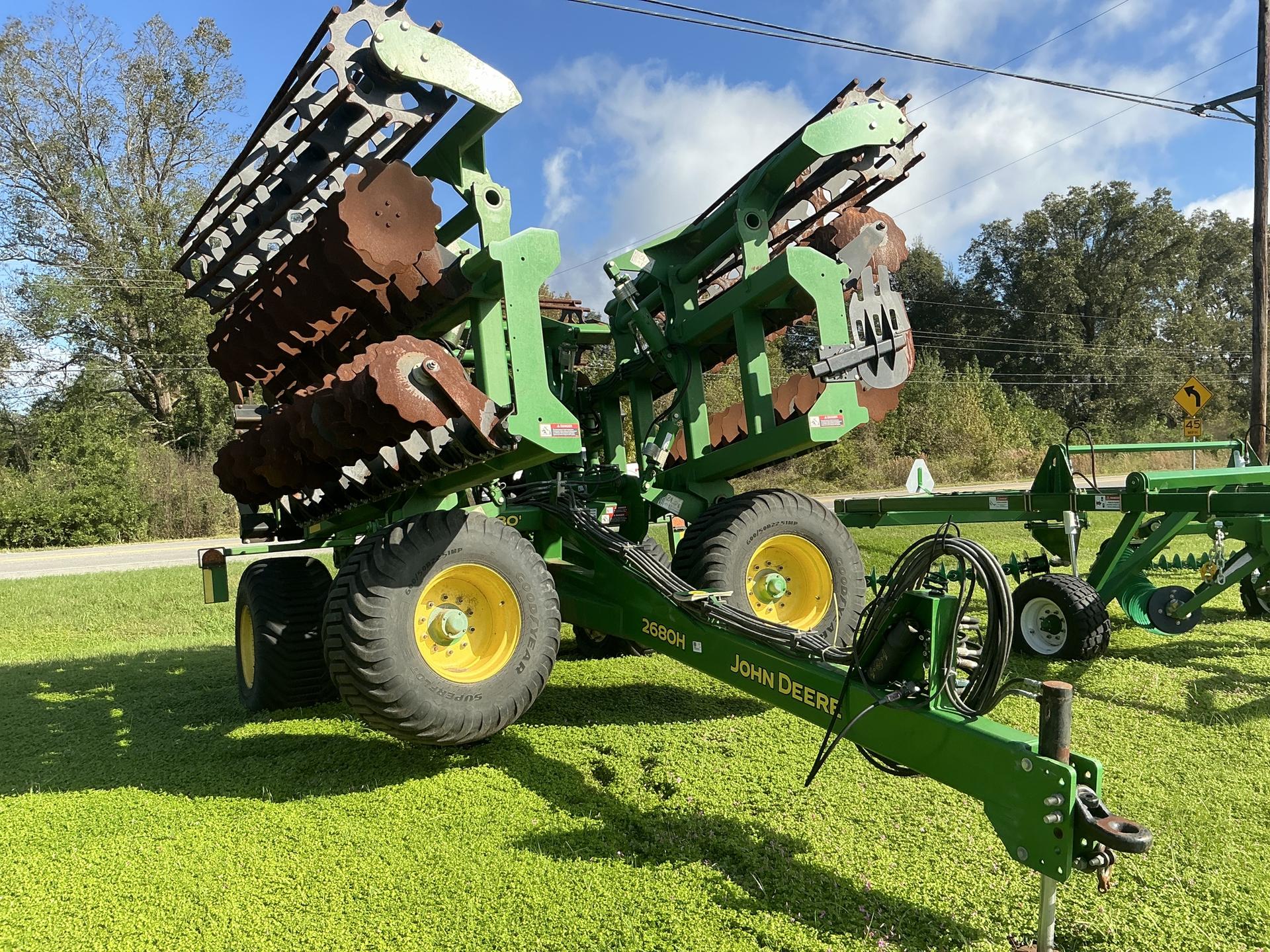 2021 John Deere 2680H 30’